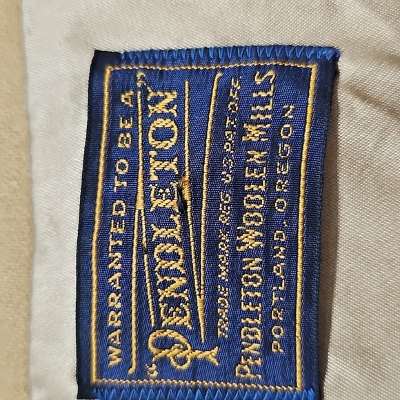 Vintage Pendleton Men's Tan Wool Coat Size XL Button Up W/ Pockets - Picture 6 of 16